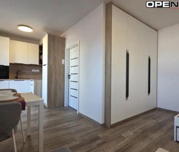 Podnájem nového velmi pěkného zařízeného cihlového bytu 1+kk nedale... - Photo 4