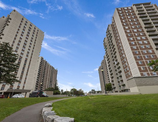 Highland Towers Apartments | 100, 101, 200, 201 White Oaks Court, Whitby - Photo 1