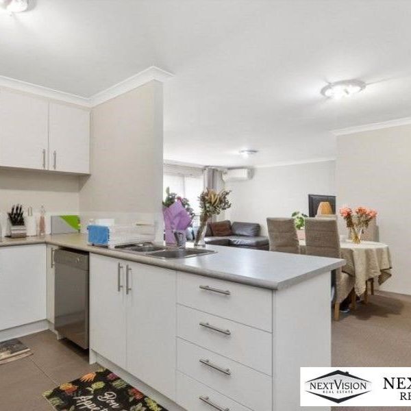 11 McDermott Rd, Kwinana Town Centre - Photo 1