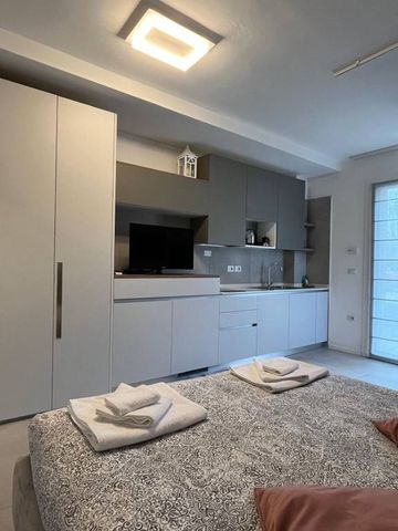 Monolocale nuovo con posto auto in Via Sabotino - Foto 3