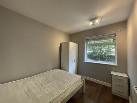 2 bedroom maisonette to rent - Photo 4