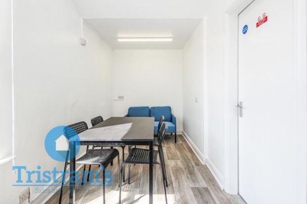 1 bed Shared Flat for Rent - Photo 1