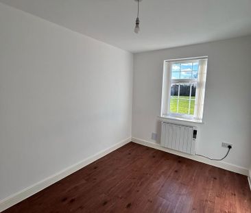 4 bedroom end of terrace house to rent - Photo 6