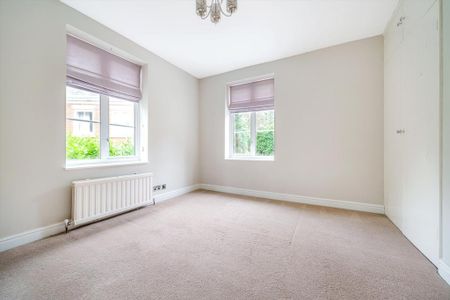 4 bedroom detached house to rent - Photo 5