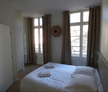 AVIGNON INTRA MUROS: Magnifique appartement entièrement neuf et cli... - Photo 1