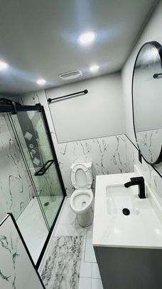 For Lease - 33 Mansewood Gardens, Toronto, Ontario - Photo 1