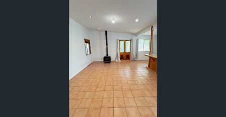 Space, access, and comfort! - Photo 3