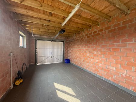 Recente woning met tuin en garage te huur - Photo 5