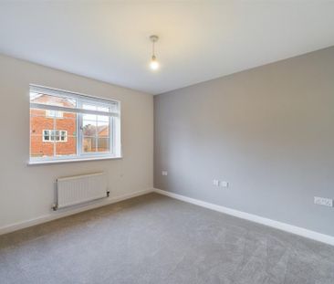 3 bedroom semi-detached house to rent - Photo 5