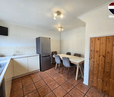 3 bedroom terraced house to rent - Photo 3