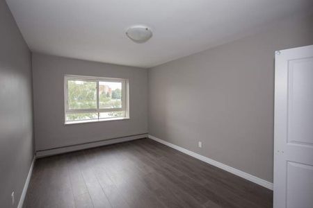 apartments at 1720 Paris Street - Photo 2