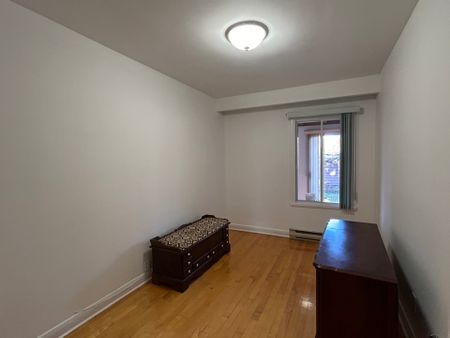 Condo for rent, Montréal-Ouest - Photo 3