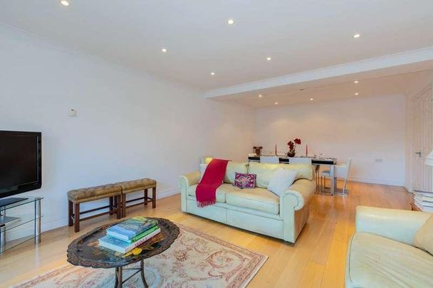 Ray Park Road, Maidenhead, SL6 - Photo 1