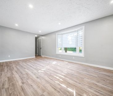 For Lease - 370 Grey Street, Brantford, Ontario - Photo 3