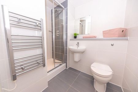 Property to rent - Photo 2