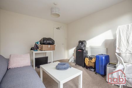 3 bedroom flat share to rent - Photo 2