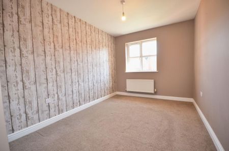 4 bedroom detached house to rent - Photo 4