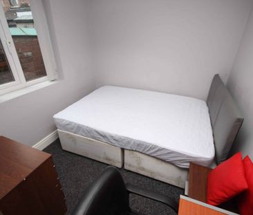 Room , Coniston Street - Photo 3