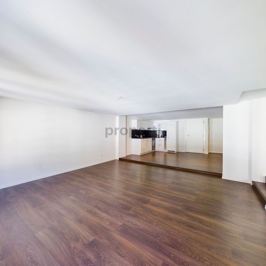 Spacious 3.5-room apartment in the heart of Wil’s city center - Photo 1