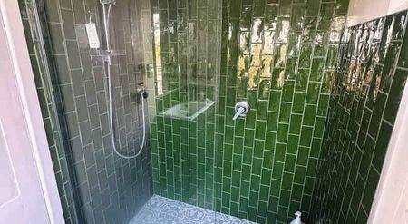 Double Grammar Family Units in a Castle - Photo 5