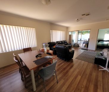 Cloverdale - Photo 3