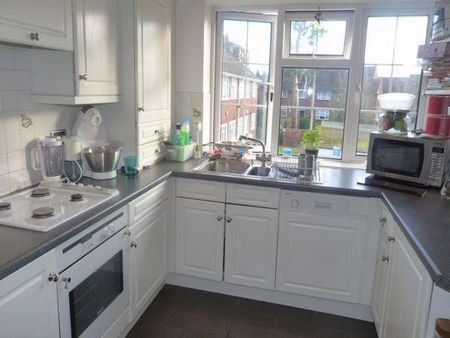 2 bedroom maisonette to rent - Photo 5