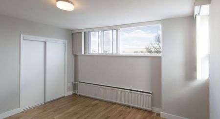 551 Eglinton Avenue East - Photo 4