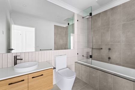 5 Currawong Street, Preston VIC 3072 - Townhouse For Rent | Domain - Photo 2