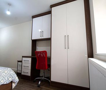 3 bedroom apartment to rent - Photo 3