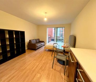 Studio to rent - Photo 3