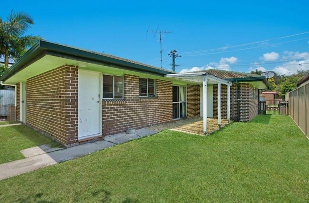 Renovated 3 Bedroom Home In Burleigh Heads! - Photo 1