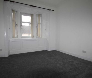 3 bedroom flat to rent - Photo 4