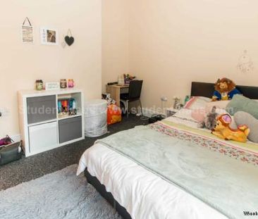 3 bedroom property to rent in Salford - Photo 5