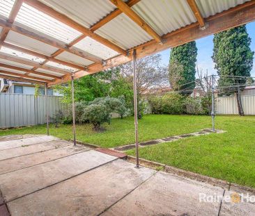 Renovated Three-bedroom Plus One Study Room House in the central of... - Photo 6