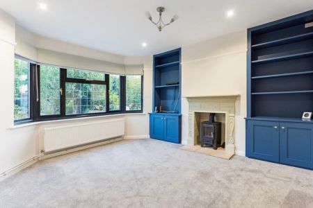 5 bedroom semi-detached house to rent - Photo 2