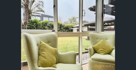 Fully Furnished 4 bedroom Residence in Chatswood! - Photo 2