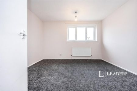 2 bedroom semi-detached house to rent - Photo 2