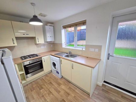 2 bedroom semi-detached house to rent - Photo 2