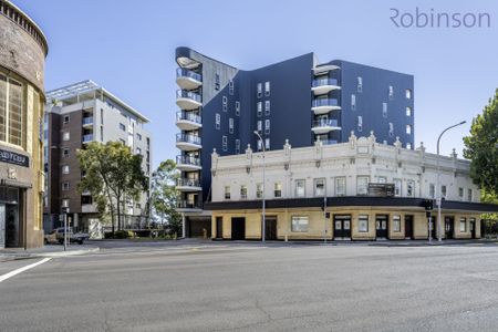 Air conditioned inner city two bedroom, two bathroom apartment - Photo 2