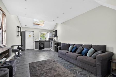 43 Ballyskeagh Road, Lisburn, BT27 5TE - Photo 3
