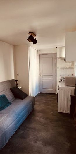 T1 MEUBLÉ AVEC GOUT - Photo 1