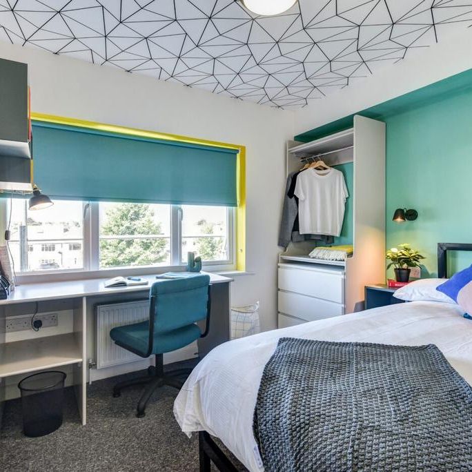 6 bedroom house to rent - Photo 1