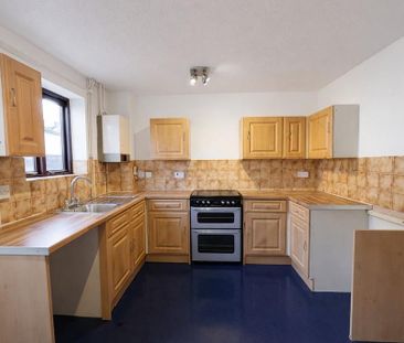 2 bedroom end of terrace house to rent - Photo 5