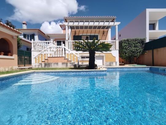 5 room luxury House for rent in Cascais e Estoril, Cascais, Lisbon - Photo 1