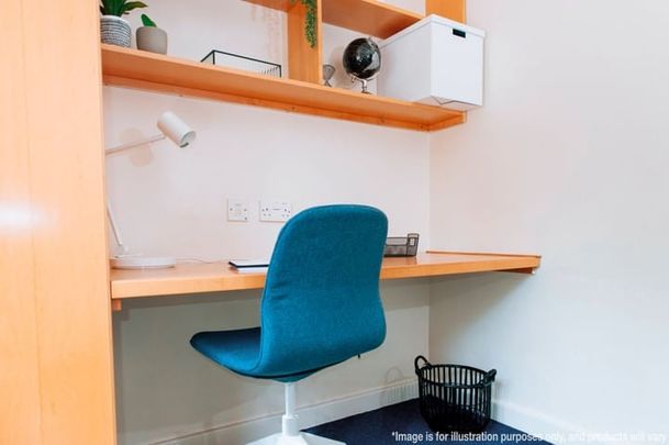 Room in a Shared Flat, Leeds, LS16 - Photo 1