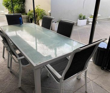 Broadbeach Waters - Photo 1