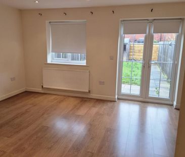 3 bedroom terraced house to rent - Photo 1