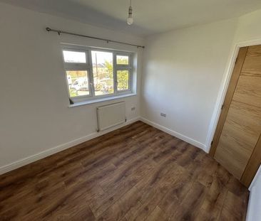 Runnells Lane, Thornton, L23 1TR - Photo 3