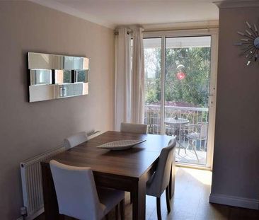 Mount Echo Avenue, Chingford, E4 - Photo 2