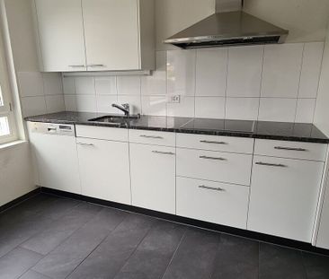 Modern 3.5 Z-W à 104 m² in family-friendly Liebefeld neighborhood - Photo 3